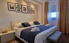 Qr Apartment For Family, Couples, And Friends Stay In Rijeka