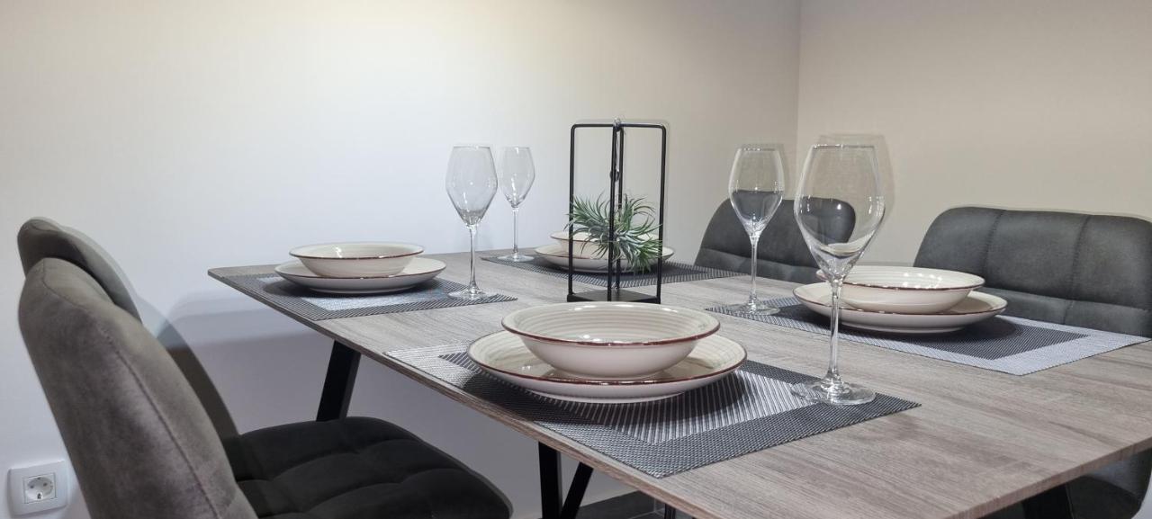 Qr Apartment For Family, Couples, And Friends Stay In Rijeka Exterior foto